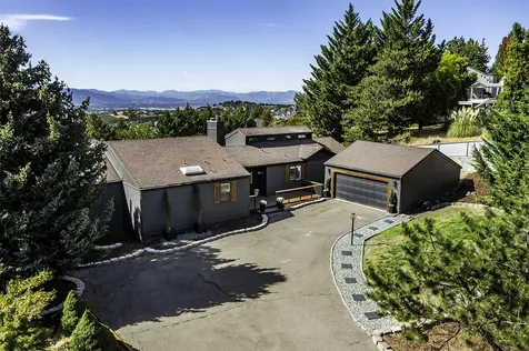 1383 Highcrest Drive Medford OR 97504