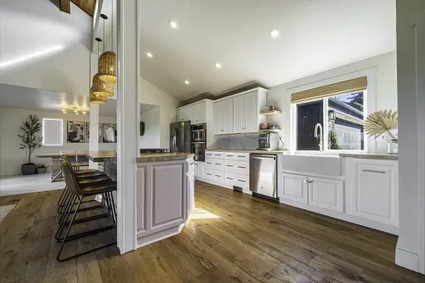 1383 Highcrest Drive Medford OR 97504