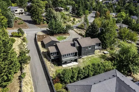 1383 Highcrest Drive Medford OR 97504