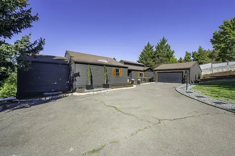 1383 Highcrest Drive Medford OR 97504