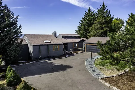 1383 Highcrest Drive Medford OR 97504
