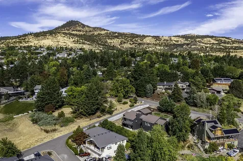 1383 Highcrest Drive Medford OR 97504