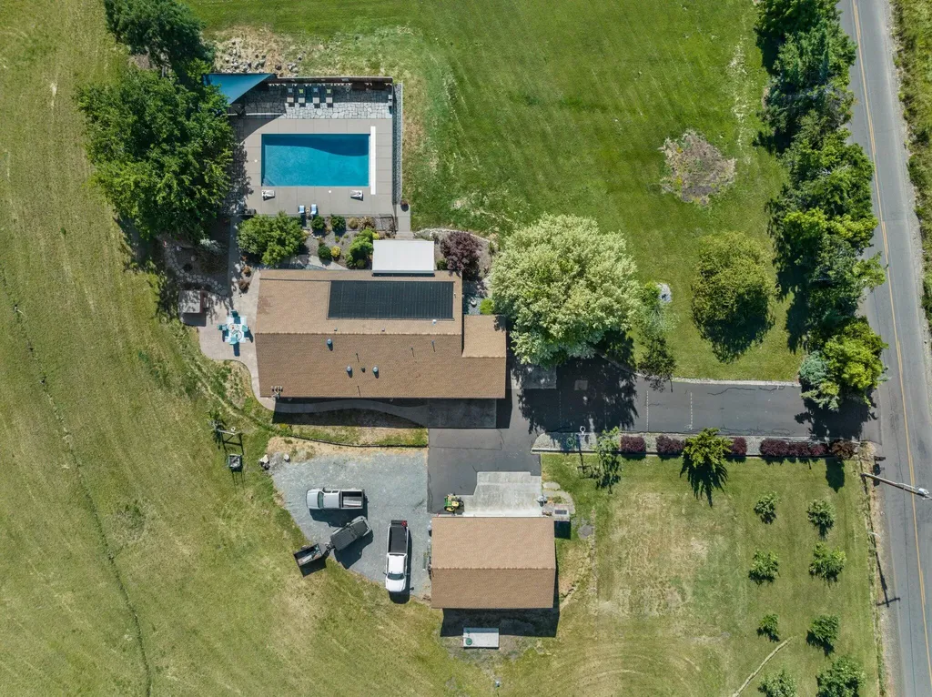 630 E Valley View Road Ashland OR 97520