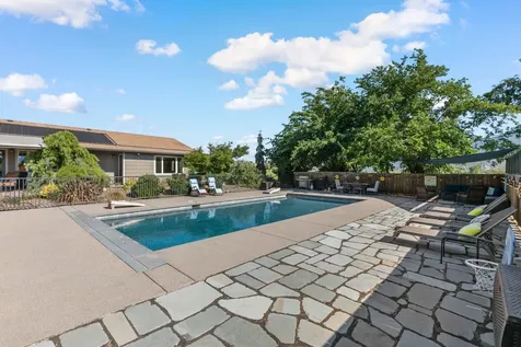 630 E Valley View Road Ashland OR 97520