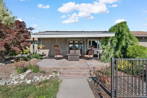 630 E Valley View Road Ashland OR 97520