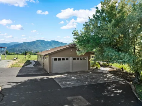 630 E Valley View Road Ashland OR 97520