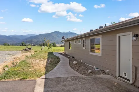 630 E Valley View Road Ashland OR 97520