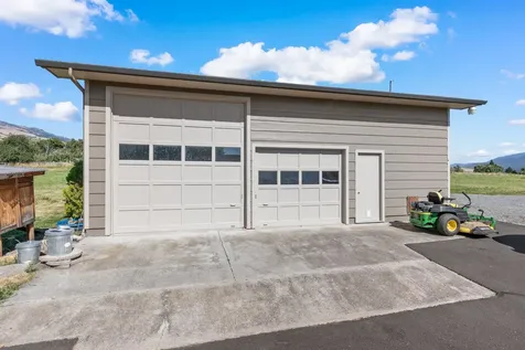 630 E Valley View Road Ashland OR 97520