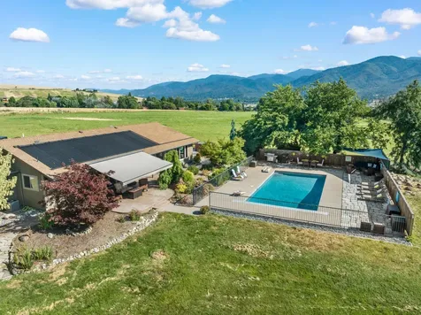 630 E Valley View Road Ashland OR 97520