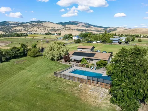 630 E Valley View Road Ashland OR 97520