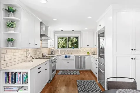 630 E Valley View Road Ashland OR 97520