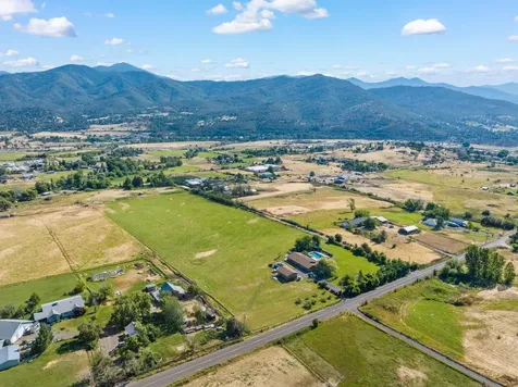 630 E Valley View Road Ashland OR 97520