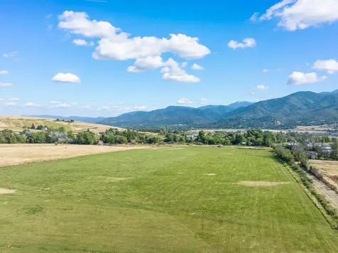 630 E Valley View Road Ashland OR 97520