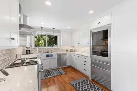 630 E Valley View Road Ashland OR 97520