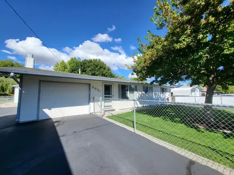 3821 Sturdivant Avenue Klamath Falls OR 97603