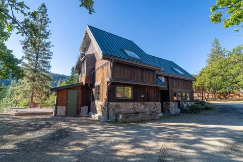 175 Beacon Hill Lane Ashland OR 97520