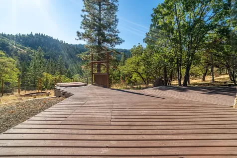 175 Beacon Hill Lane Ashland OR 97520