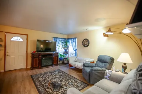1131 SW G Street Grants Pass OR 97526