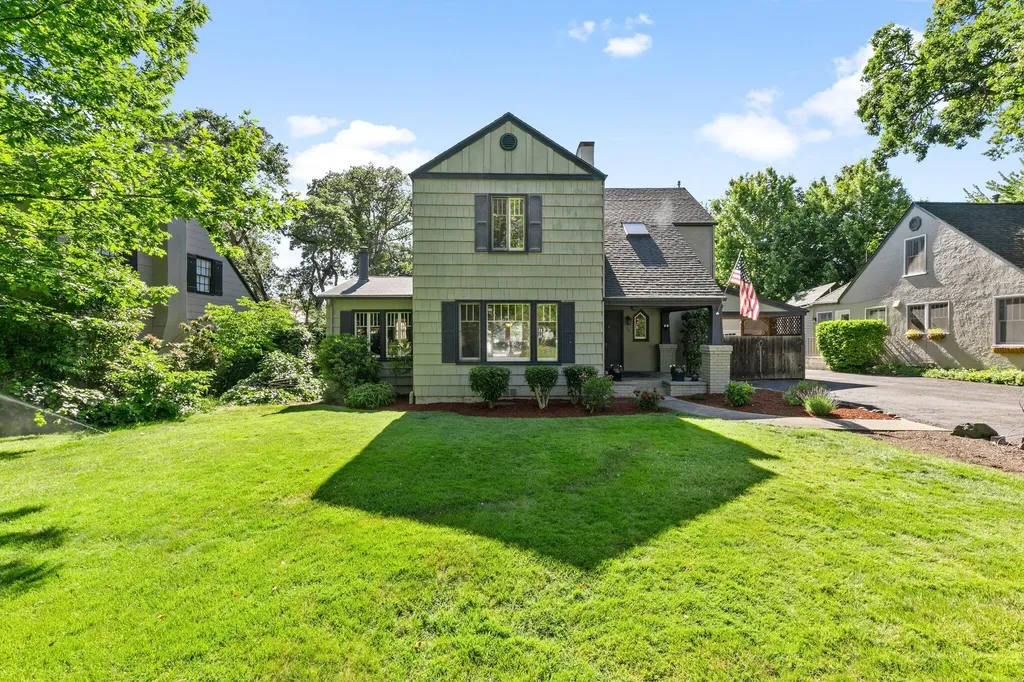 34 Glen Oak Court Medford OR 97504