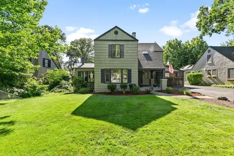 34 Glen Oak Court Medford OR 97504