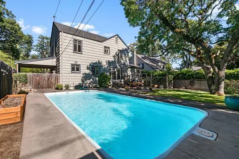 34 Glen Oak Court Medford OR 97504