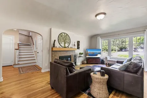34 Glen Oak Court Medford OR 97504