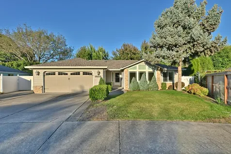 1838 Cascadia Circle Medford OR 97504
