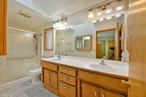 1838 Cascadia Circle Medford OR 97504