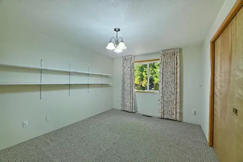 1838 Cascadia Circle Medford OR 97504