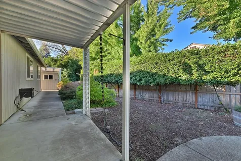 1838 Cascadia Circle Medford OR 97504
