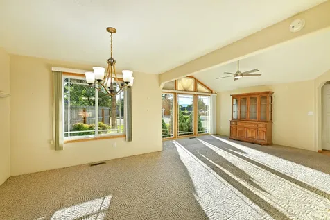 1838 Cascadia Circle Medford OR 97504