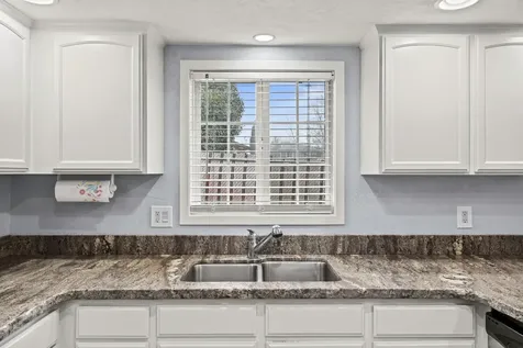 3008 Pippin Circle Medford OR 97504