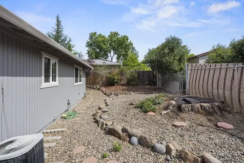 3008 Pippin Circle Medford OR 97504