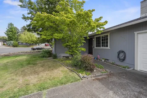 3008 Pippin Circle Medford OR 97504