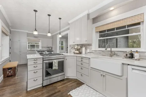 143 SW Clay Street Dallas OR 97338