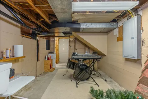 143 SW Clay Street Dallas OR 97338