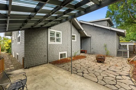 143 SW Clay Street Dallas OR 97338
