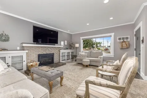 143 SW Clay Street Dallas OR 97338