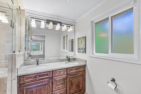 1603 Highcrest Drive Medford OR 97504