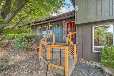 1603 Highcrest Drive Medford OR 97504