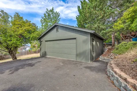 1603 Highcrest Drive Medford OR 97504