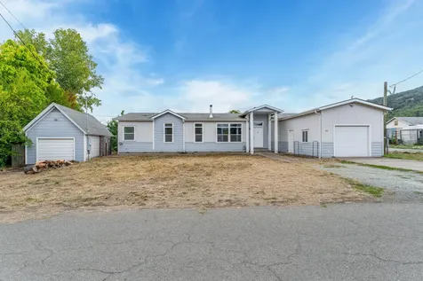 540 L Street Riddle OR 97469