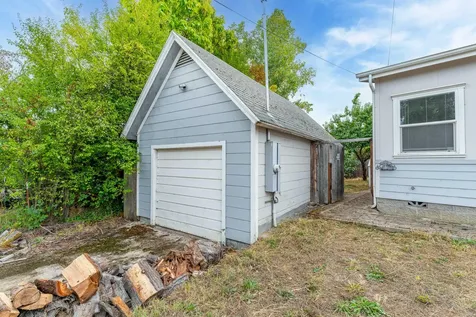 540 L Street Riddle OR 97469
