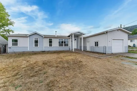 540 L Street Riddle OR 97469