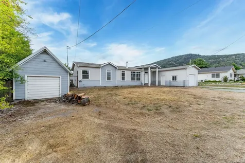 540 L Street Riddle OR 97469
