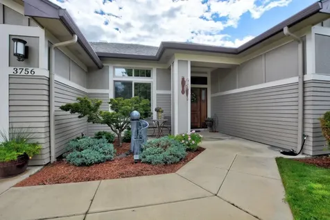 3756 Calle Vista Drive Medford OR 97504