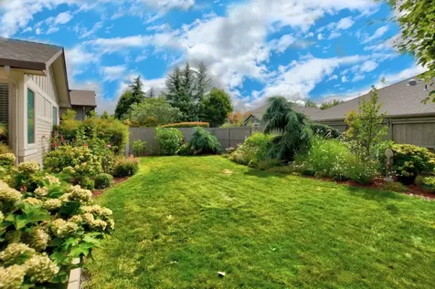 3756 Calle Vista Drive Medford OR 97504