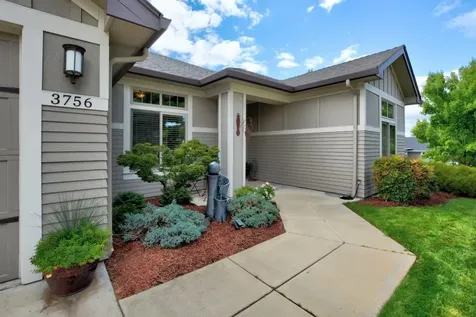3756 Calle Vista Drive Medford OR 97504