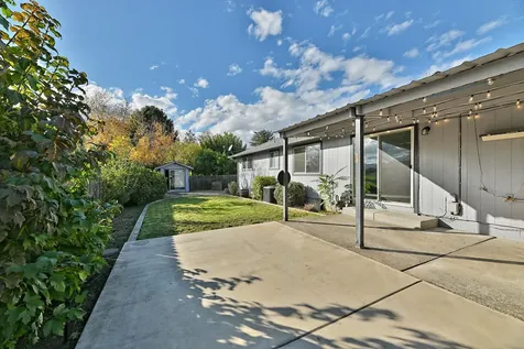 1221 Adele Drive Grants Pass OR 97526