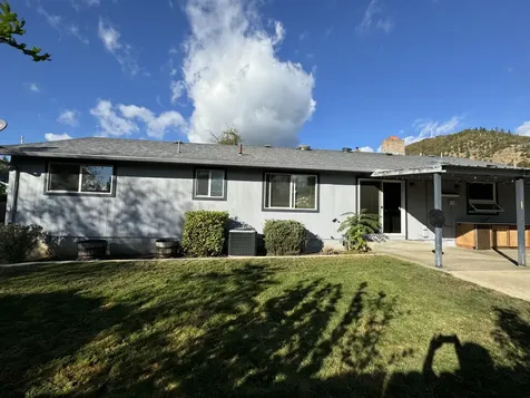 1221 Adele Drive Grants Pass OR 97526